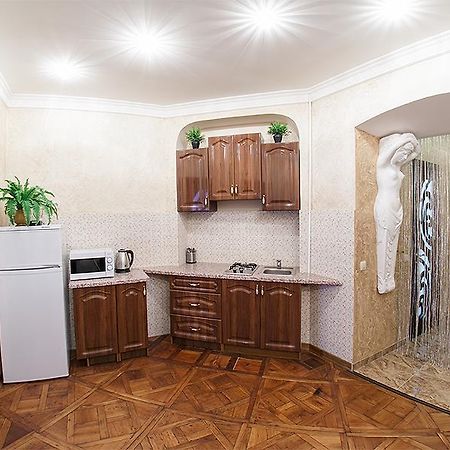 Rynok Square - The Heart Of Lviv Apartment Luaran gambar